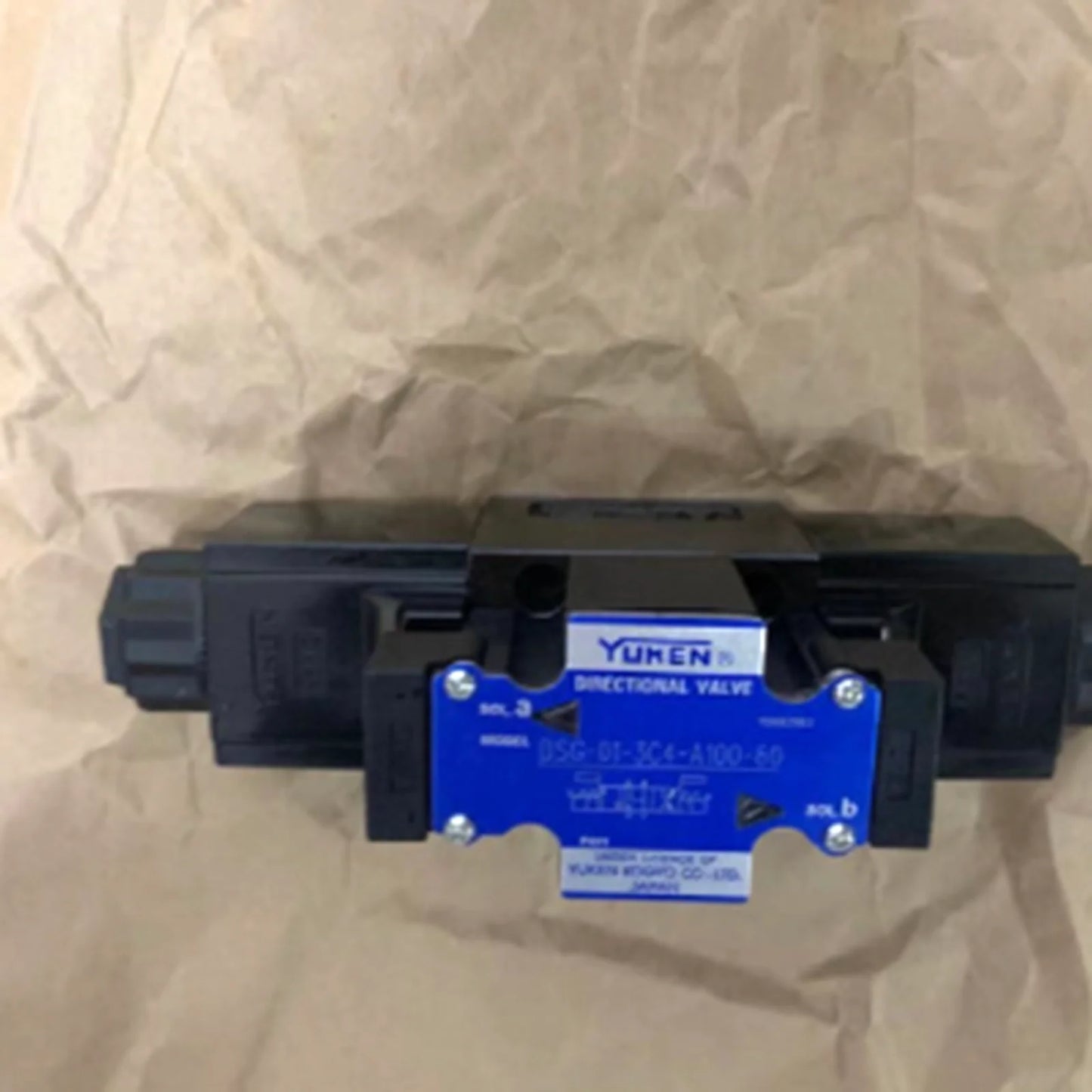 YUKEN DSG-01-3C4-A100-60 hydraulic directional control valve - YUKEN [2]