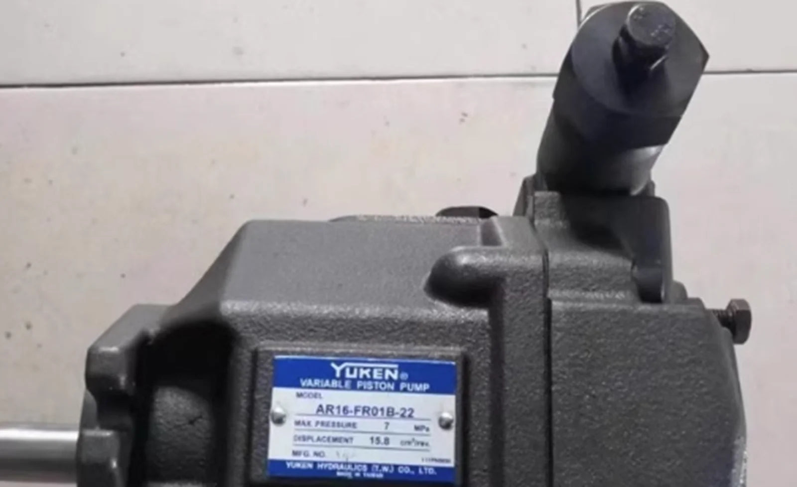 YUKEN Variable Piston Pump AR16-FR01B-22 - YUKEN [1]