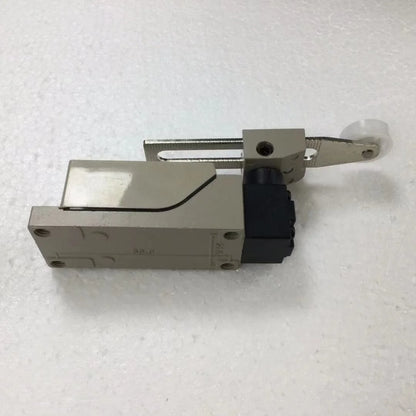 new 1PC HANYOUNG HY-L804 Limit switch - HANYOUNG [2]