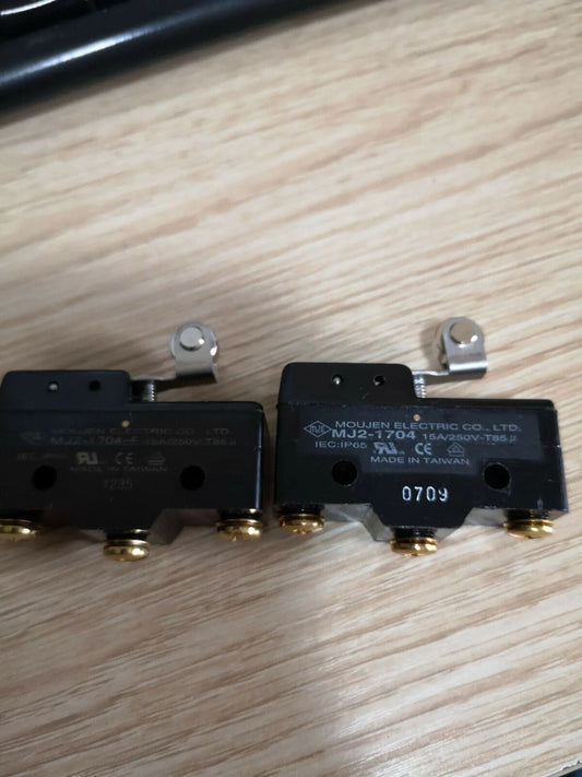 new 1PC Moujen MJ2-1704-F Limit Switch *TT - MOUJEN [1]