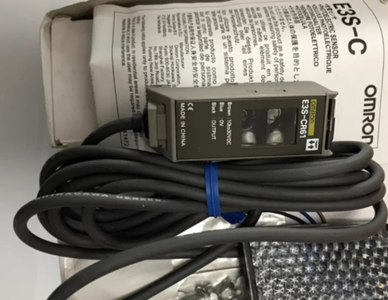 new 1PC Omron E3C-CR61 Photoelectric Sensor E3CCR61 In Box - OMRON [1]