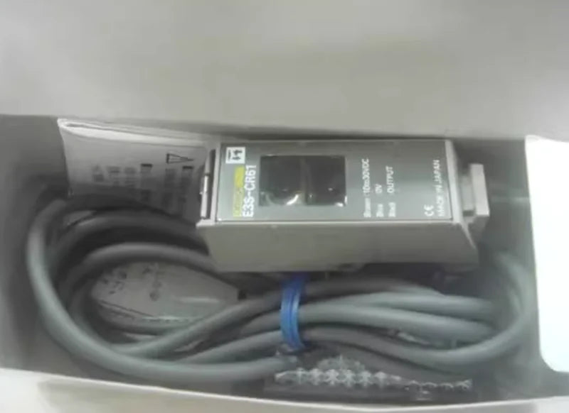 new 1PC Omron E3C-CR61 Photoelectric Sensor E3CCR61 In Box - OMRON [2]