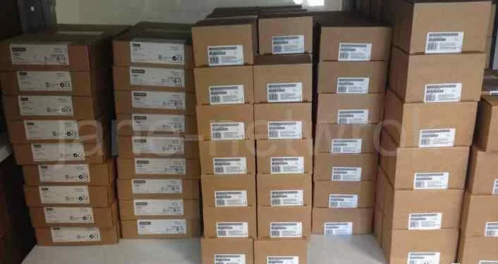 new 1PC Omron R7M-A20030-BS1-D Servo Motor Urgent Shipment - OMRON [6]