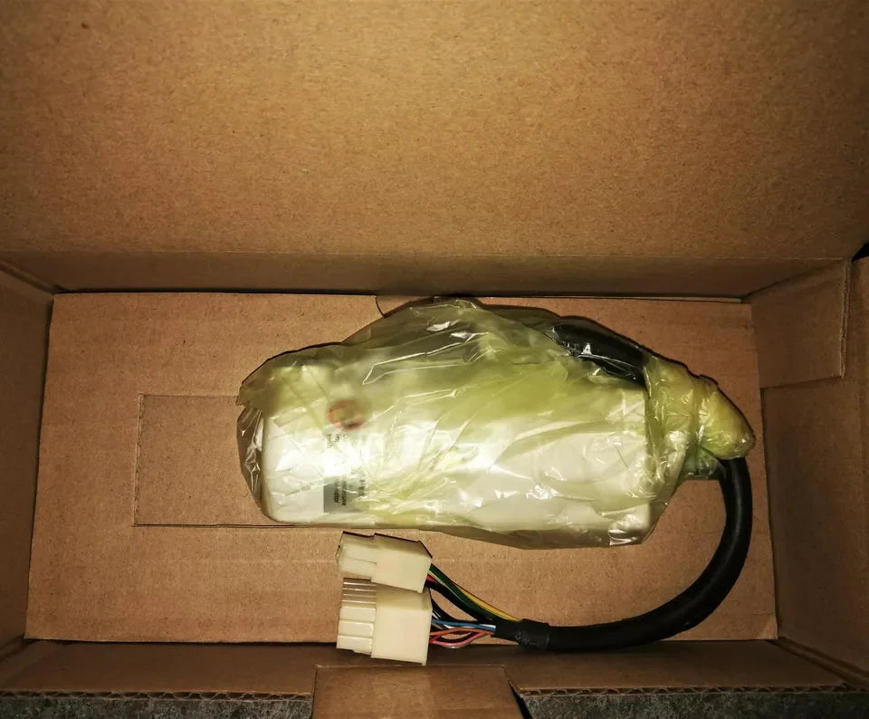 new 1PC Panasonic MSM012A1A Servo Motor In Box ping - PANASONIC [3]