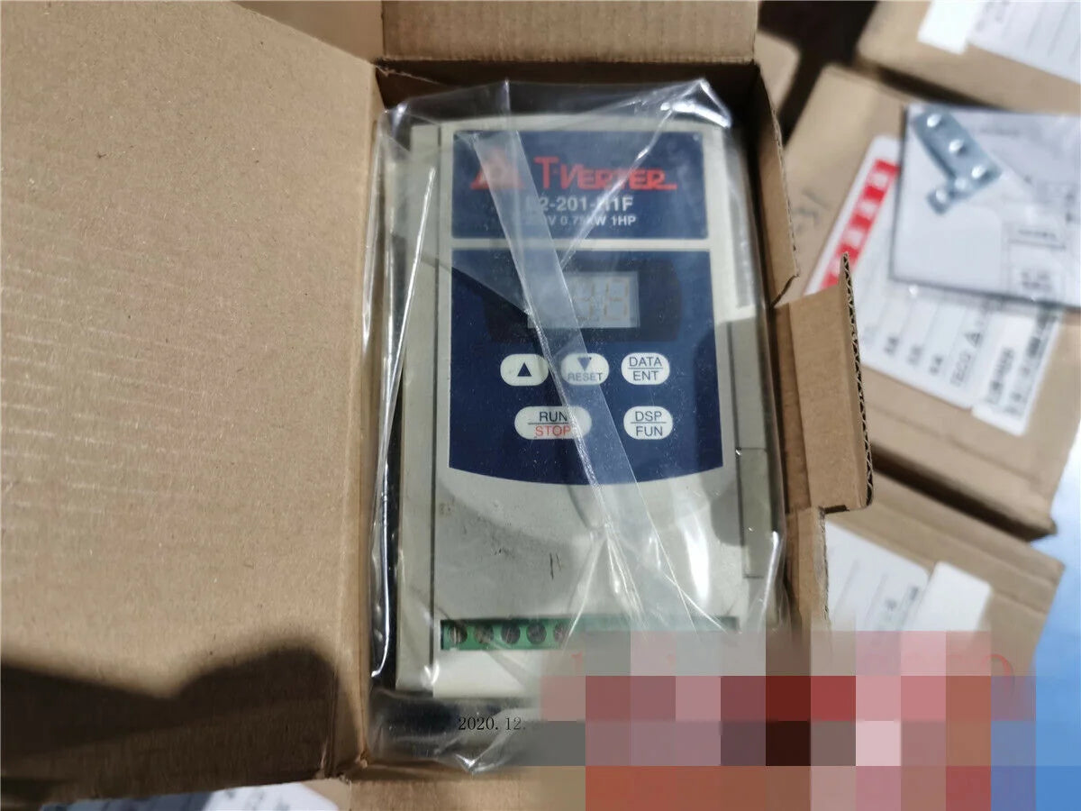 new 1PC TECO INVERTER E2-201-H1F E2201H1F PING - TECO [1]