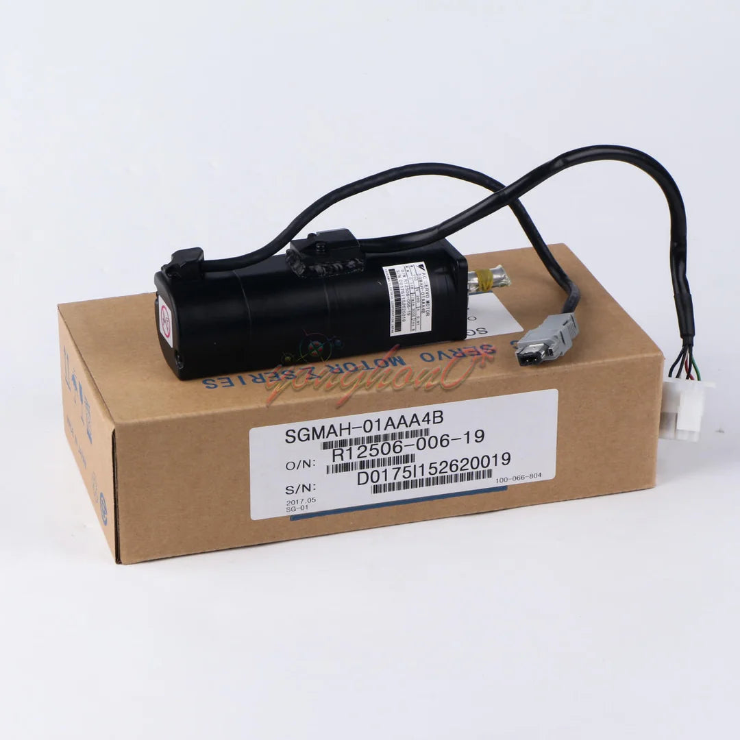 new 1PC Yaskawa SERVO MOTOR SGMAH-01AAA4B - YASKAWA [6]