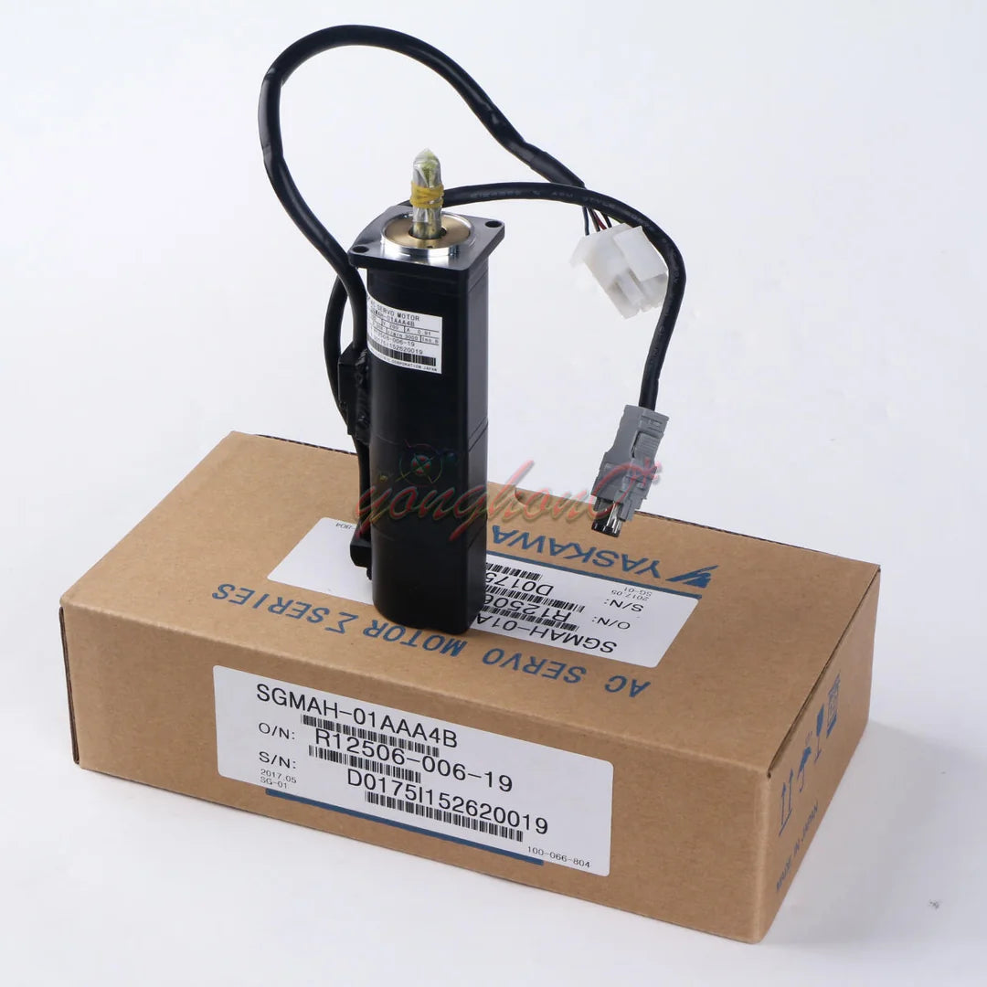 new 1PC Yaskawa SERVO MOTOR SGMAH-01AAA4B - YASKAWA [9]