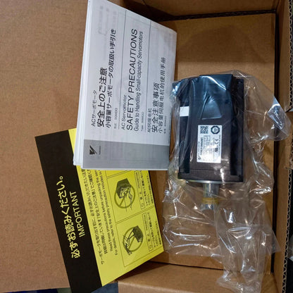 new 1PC Yaskawa SGMAV-C2AAK-NS12 Servo Motor In Box ping - YASKAWA [2]