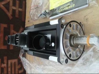 new 1PC Yaskawa SGMSS-20A2A-YR11 Servo Motor In Box ping - YASKAWA [3]