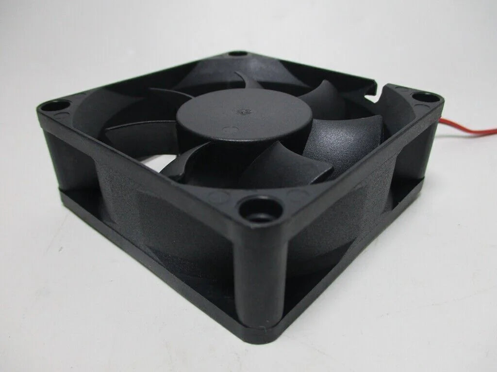 new 1 PCS For HXH Fan HDH0712UA DC12V 0.35A 7025 7CM 2 wire cooling fan - HXH [1]