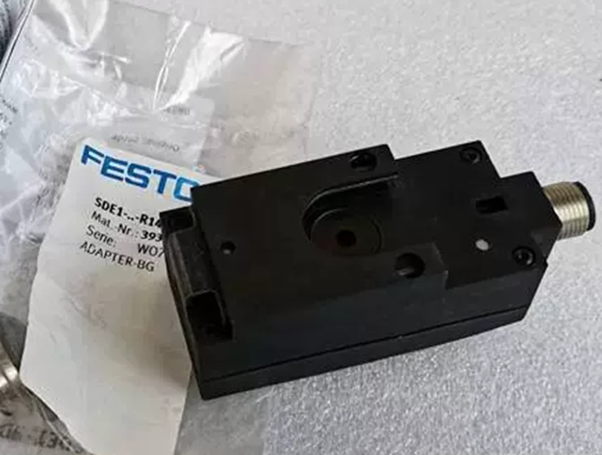 new FESTO SDE1-D10-G2-R14-C-P1-M12 192766 Pressure Sensor - FESTO [1]