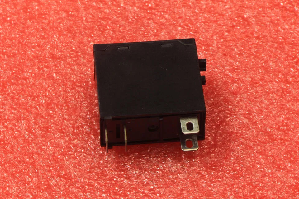 new Omron G3R-OA202SZN Solid State Relay One G3ROA202SZN - OMRON [4]