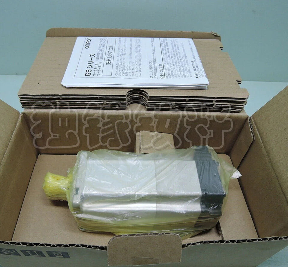 new Omron R88M-K40030T-BS2 Servo Motor One ping R88MK40030TBS2 - OMRON [2]