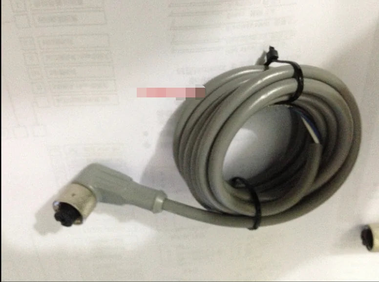 new Omron XS3F-M422-405-A Sensor One XS3FM422405A - OMRON [2]