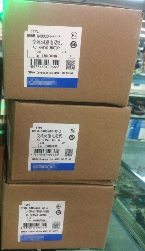 new One Omron R88M-G40030H-S2-Z Servo Motor R88MG40030HS2Z - OMRON [1]