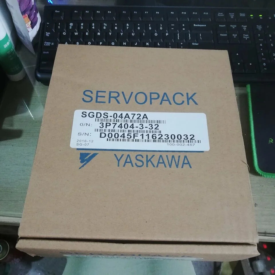 new One Yaskawa SGDS-04A72A Servo Drive In Box ping SGDS04A72A - YASKAWA [1]