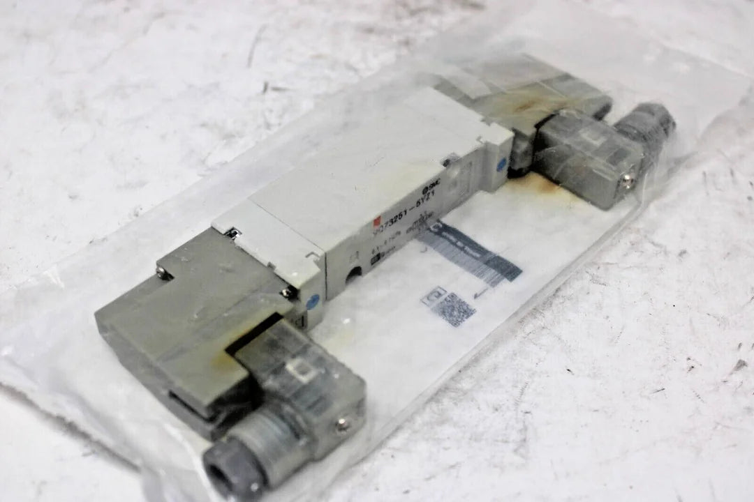 new SMC VQZ3251-5YZ1 Solenoid Valve - SMC [1]