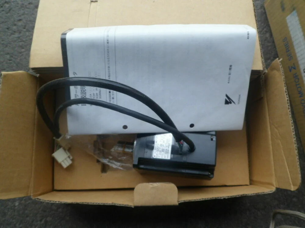 new YASKAWA SGM-02B314S SERVO MOTOR SGM02B314S IN BOX PING - YASKAWA [1]