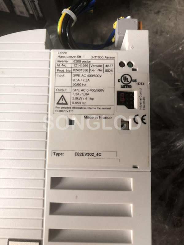 Lenze Inverter E82EV302-4C - KOEED
