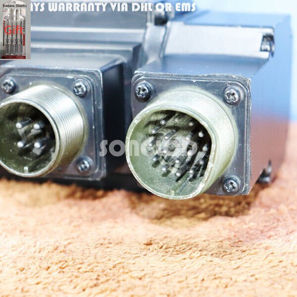 YASKAWA AC SERVO MOTOR USASEM-05AE2 - YASKAWA