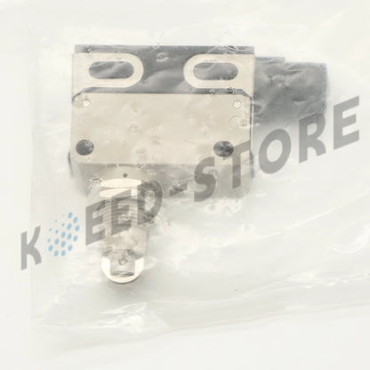 1PCS Omron D4E-1A10N Limit Switch D4E1A10N