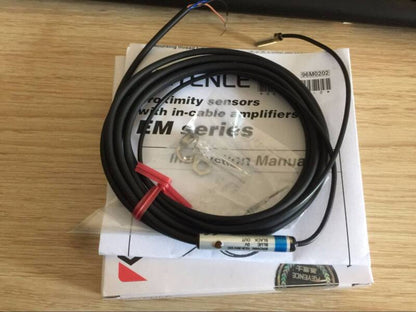 1PC Keyence EM-005P Sensor In Box