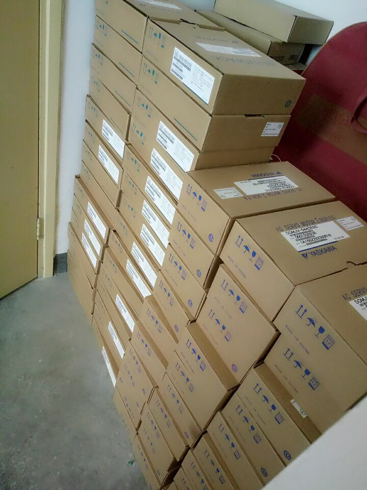 YASKAWA AC SERVO MOTOR SGMAH-01A1A2S SGMAH01A1A2S