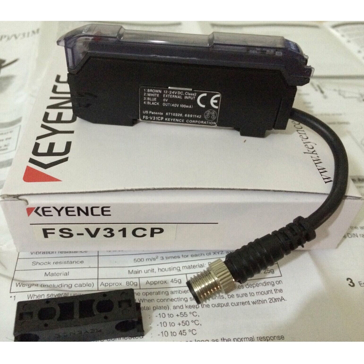 Keyence FS-V31CP Fiber Optic Sensor Fast - KEYENCE