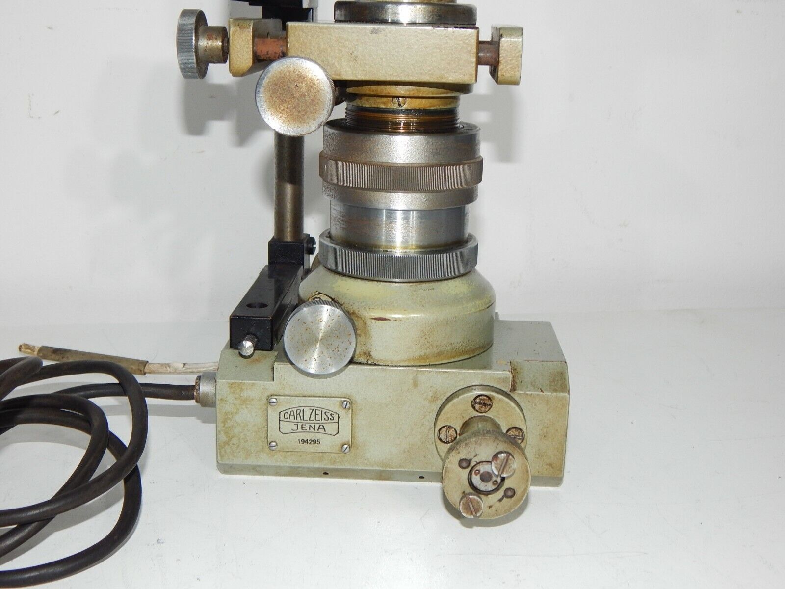 used Measuring device used for various measurements in laboratory and industrial settings with high precision measurements zeiss jena model - CARL ZEISS JENA