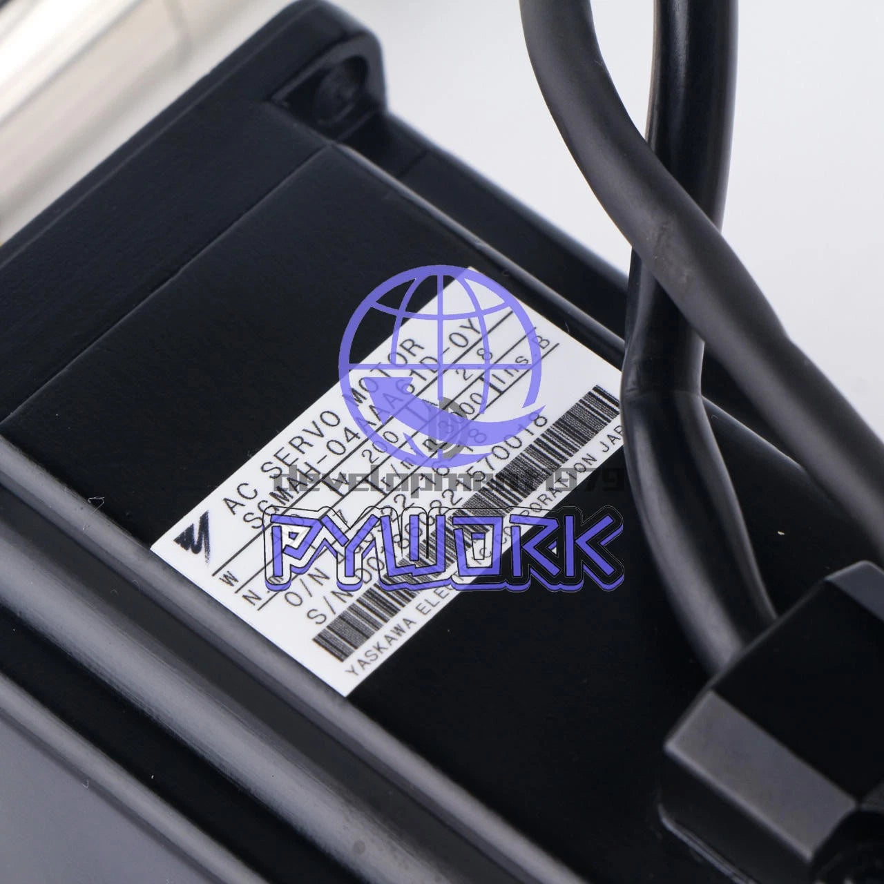 1Pcs YASKAWA SERVO MOTOR SGMAH-04AAA61D-OY