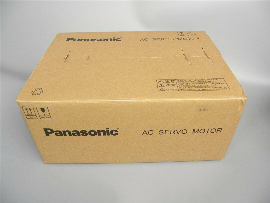 new 1PCS  In Box For Panasonic AC Servo Motor MSMD012G1Q2 One year