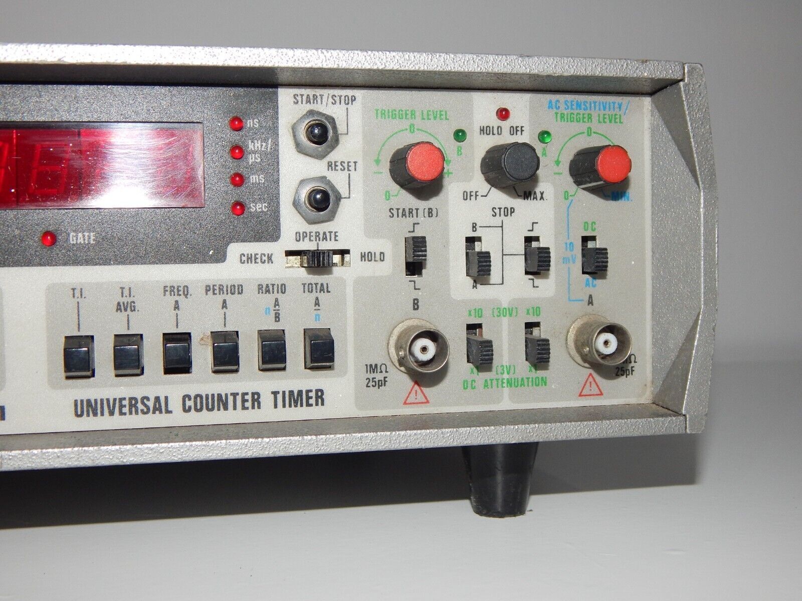 Used RACAL DANA 9904M Frequency Counter Timer - RACAL