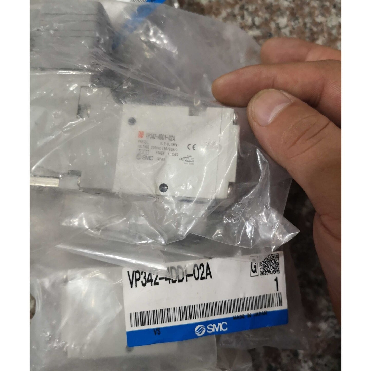 1PC SMC Solenoid Valve VP342-4DD1-02A - SMC