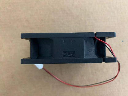new AVC 8CM DS08025R12U DC 12V 0.7A 80*80*25mm 8CM 2-wire CPU cooling fan