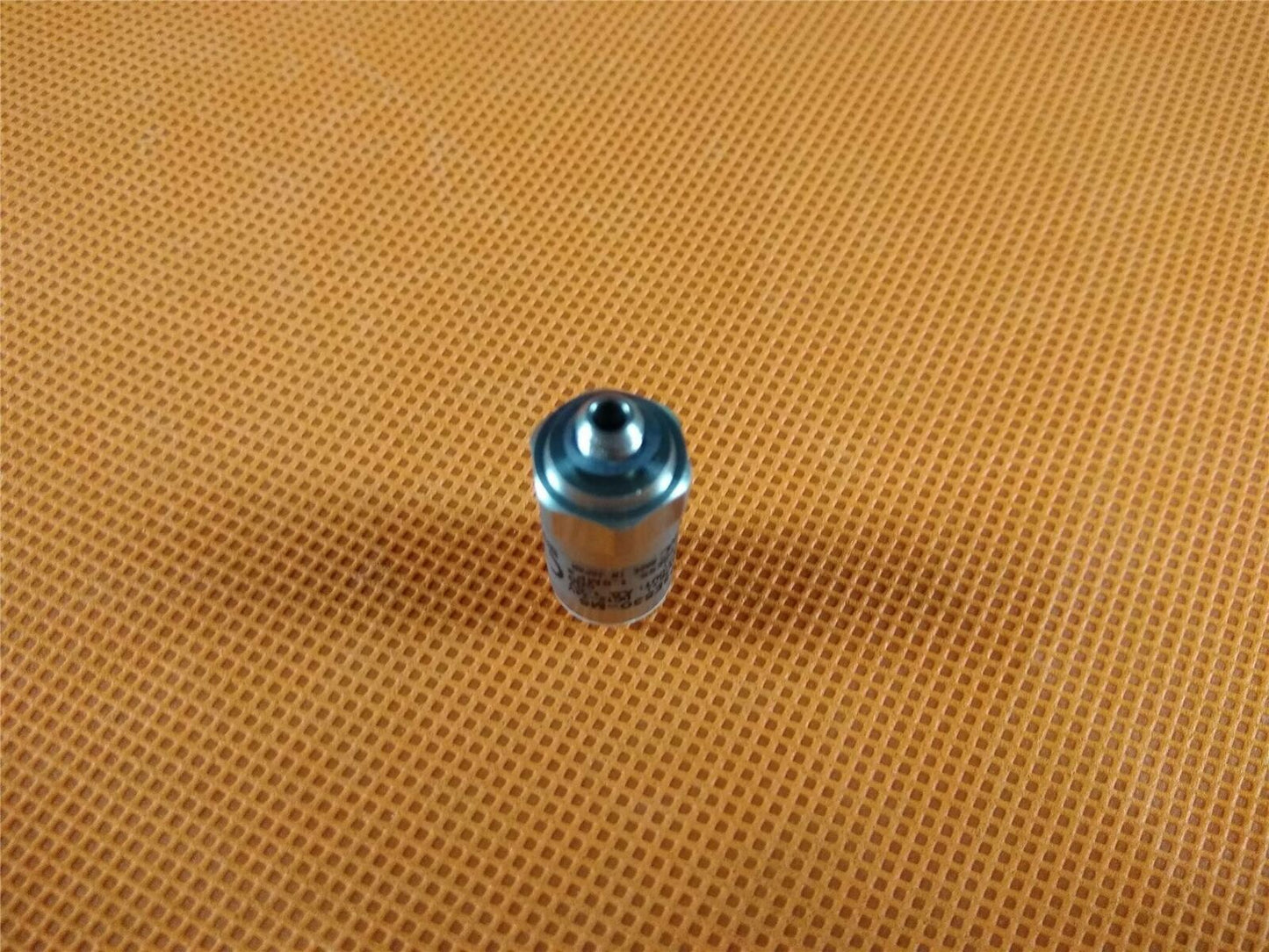 1PC SMC PSE530-M5 Pressure Switch PSE530M5 Free Shipping