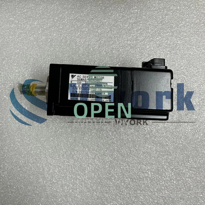 1PCS Yaskawa SGMAS-C2ACA61 AC SERVO MOTOR