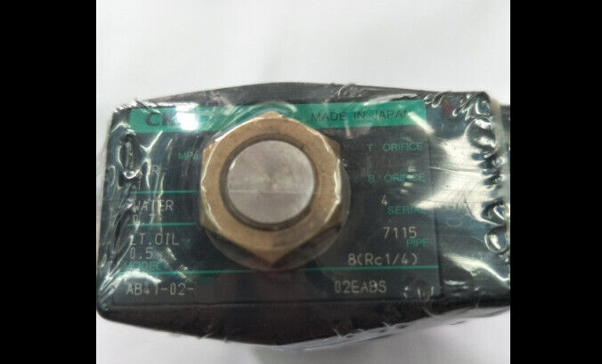 1PC NEW CKD  AB41-02-3-AC220V   AB41-02-3   AC220V CKD