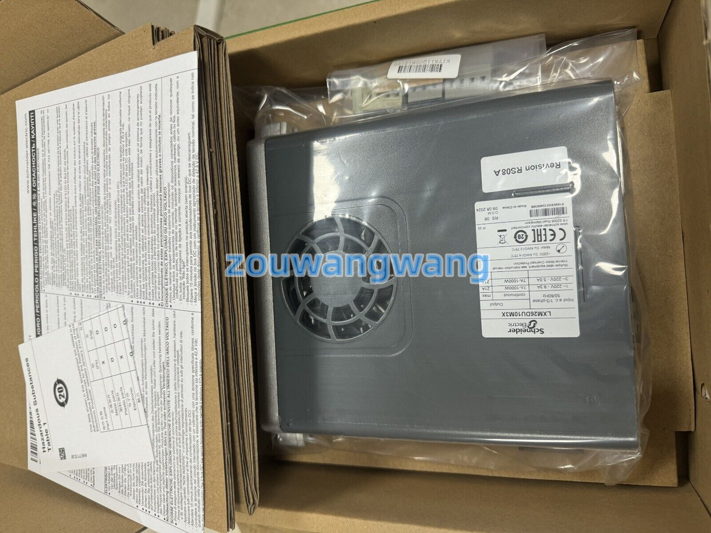 new LXM26DU10M3X servo drive, LXM26DU10M3X