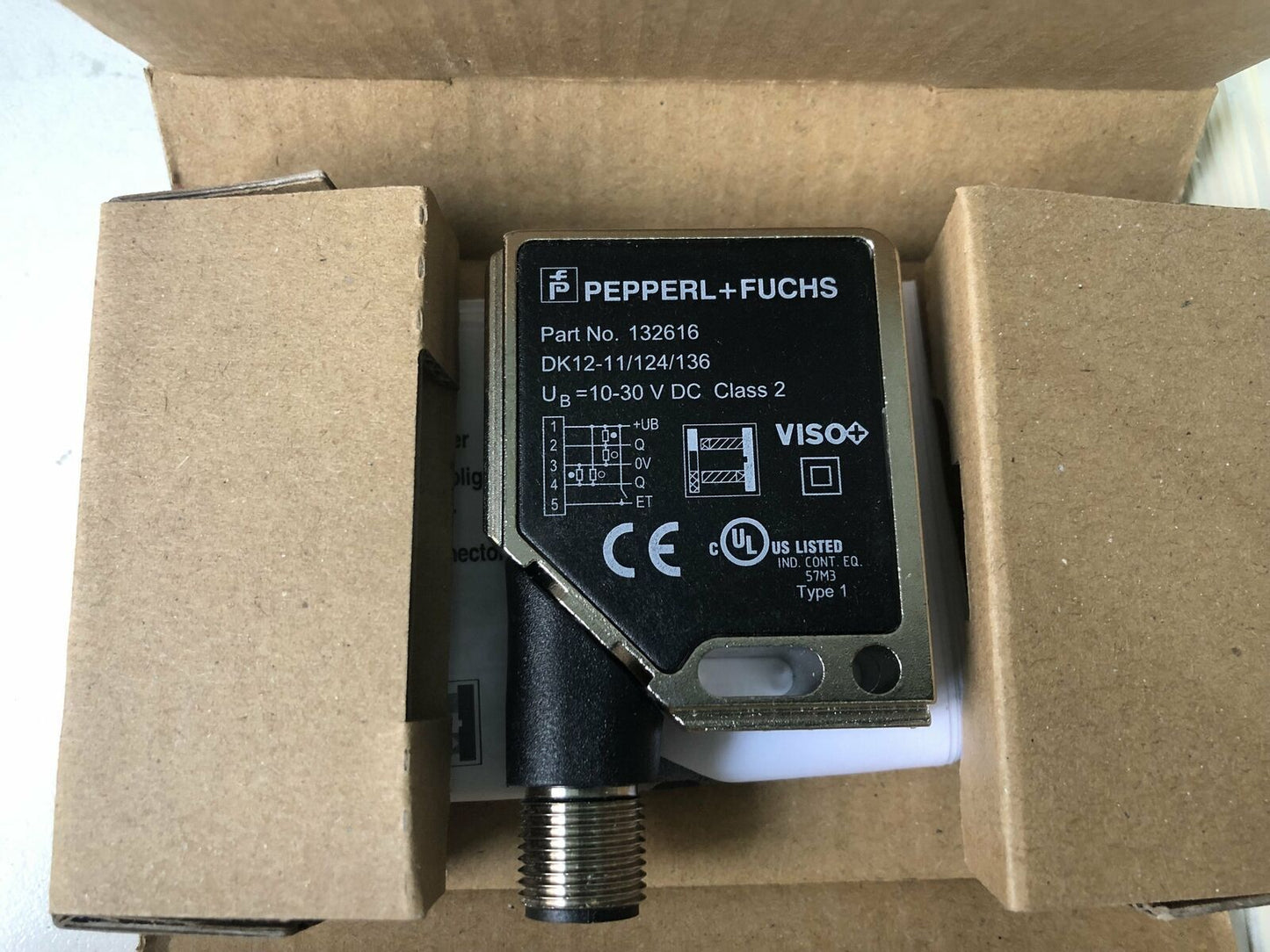 1PC Pepperl+Fuchs Photoelectric Switch with 12V/11V Input, 124W/136W Output - PEPPERL+FUCHS