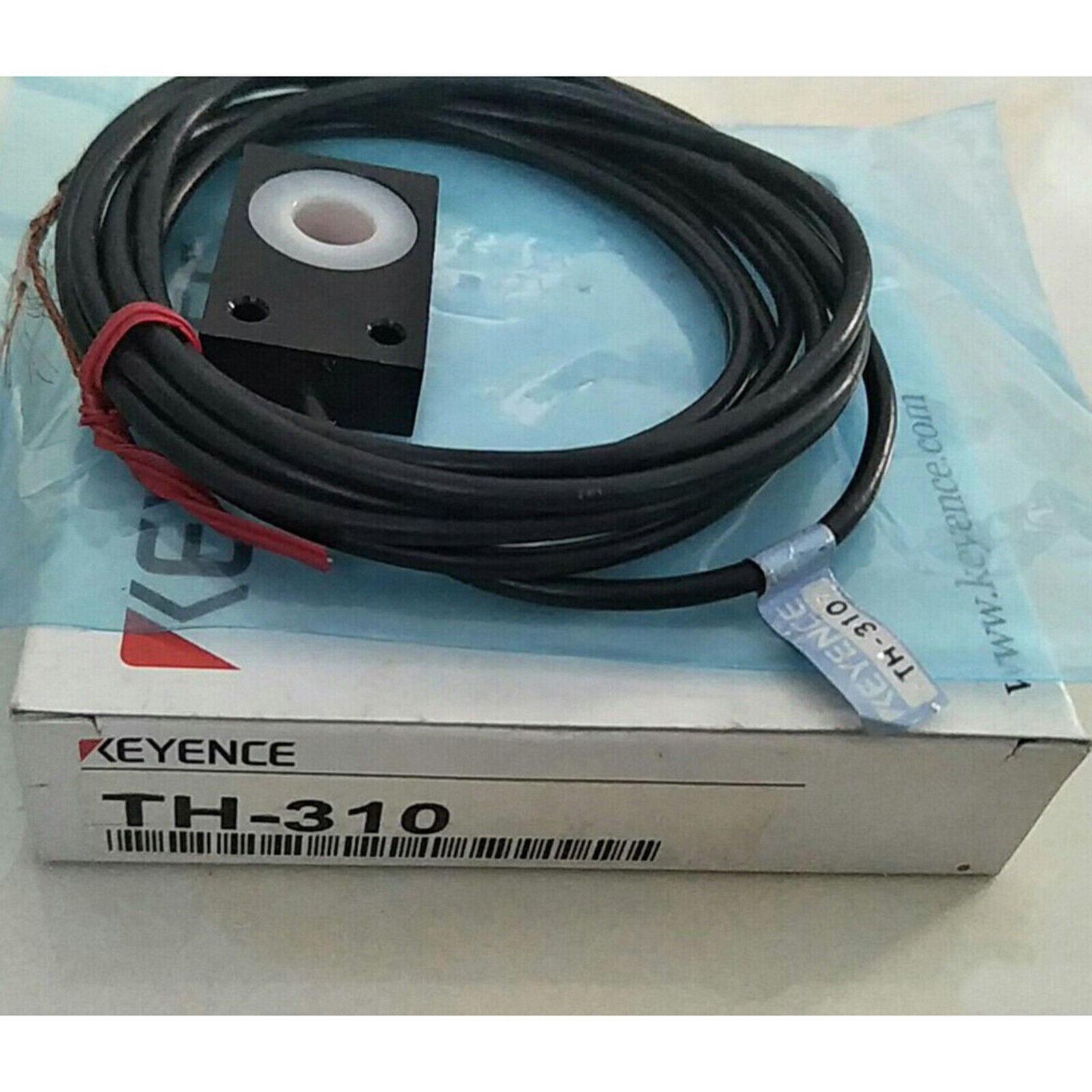 KEYENCE TH-310 Proximity Switch Sensor - KEYENCE