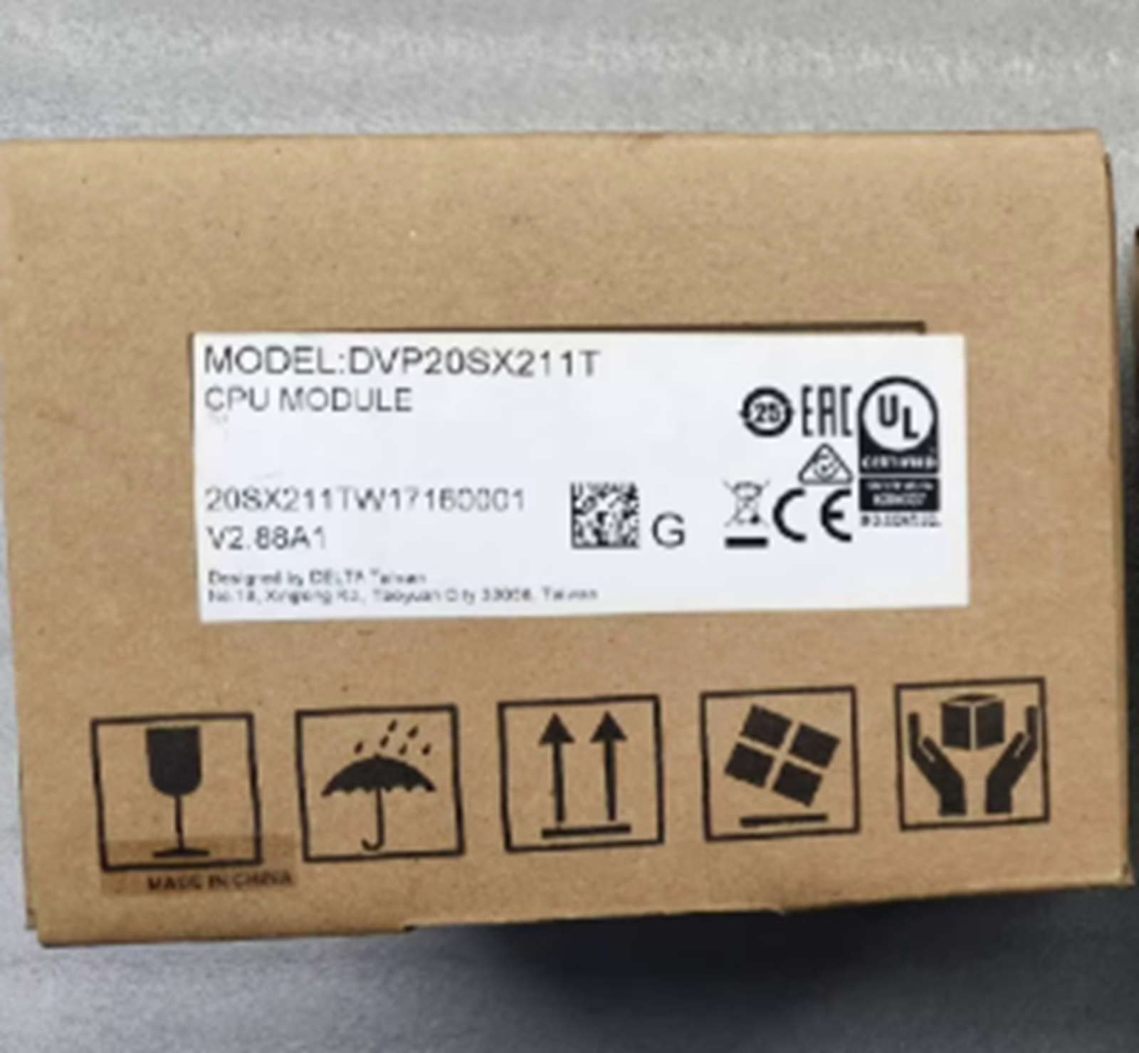 Delta PLC DVP20SX211T transistor module 8DI 6DO NPN transistor 4AI 2AO - DELTA PLC