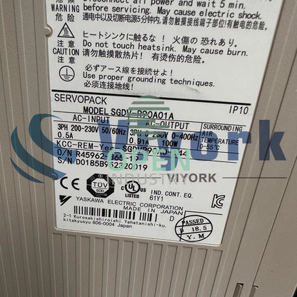 1PCS Yaskawa SGDV-R90A01A SERVO DRIVE 0.5AMP 200-230V 50/60HZ SERVOPACK