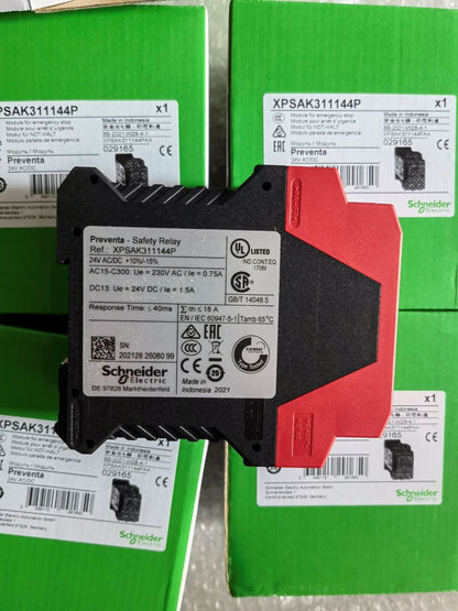New One Schneider XPSAK311144P Safety Relay XPS Relay Module - ONE SCHNEIDER ELECTRIC