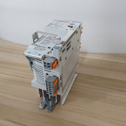 Lenze INVERTER E82EV371K2C refurbished - LENZE