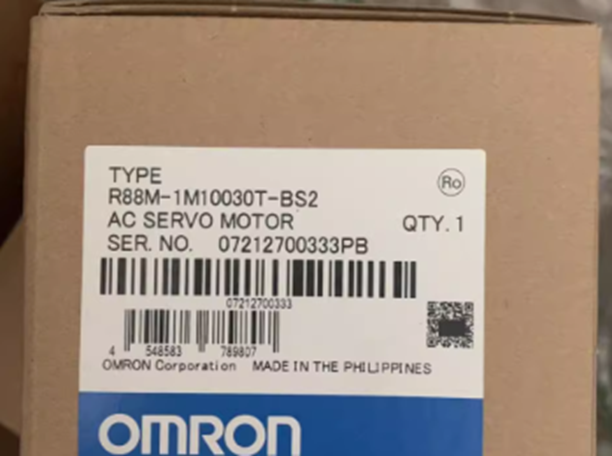 Omron R88M-1M10030T-BS2 Servo Motor - OMRON