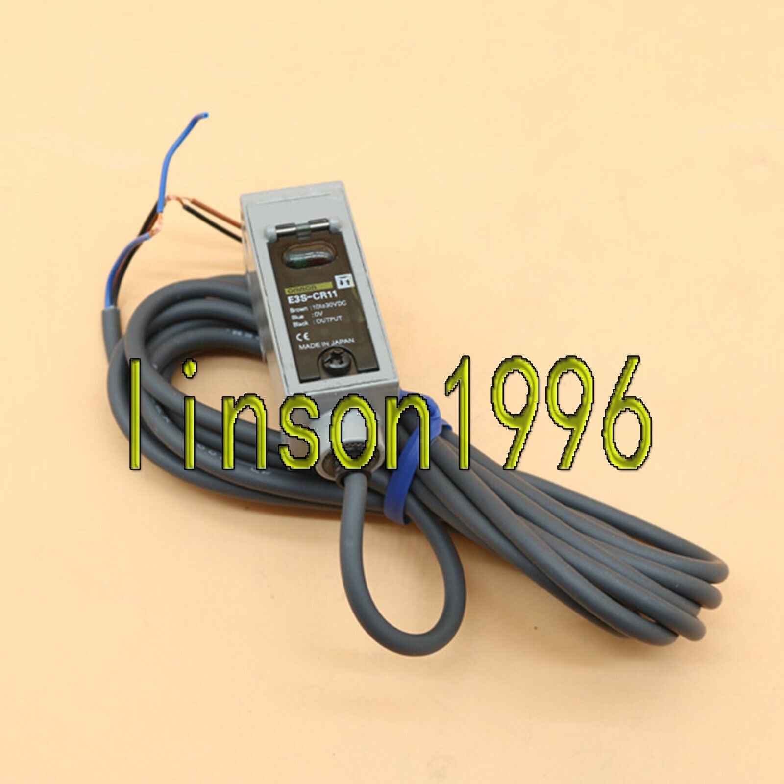 new  Omron E3S-CR11 Photoelectric Switch Sensor E3SCR11 10-30VDC 2M Omron