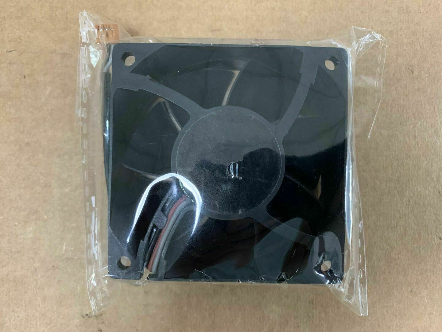 used ADDA AD07012DB257300 12V 0.3A 7CM FAN For Benq W1070 Projector