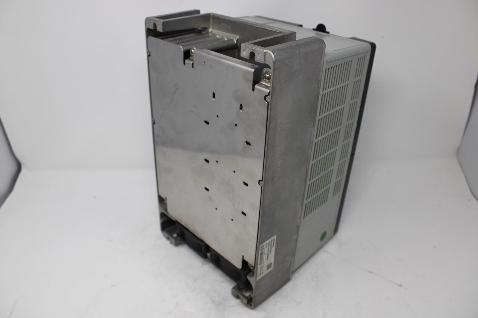 used Allen Bradley 20AC015A0AYNANNN PowerFlex 70 - KOEED
