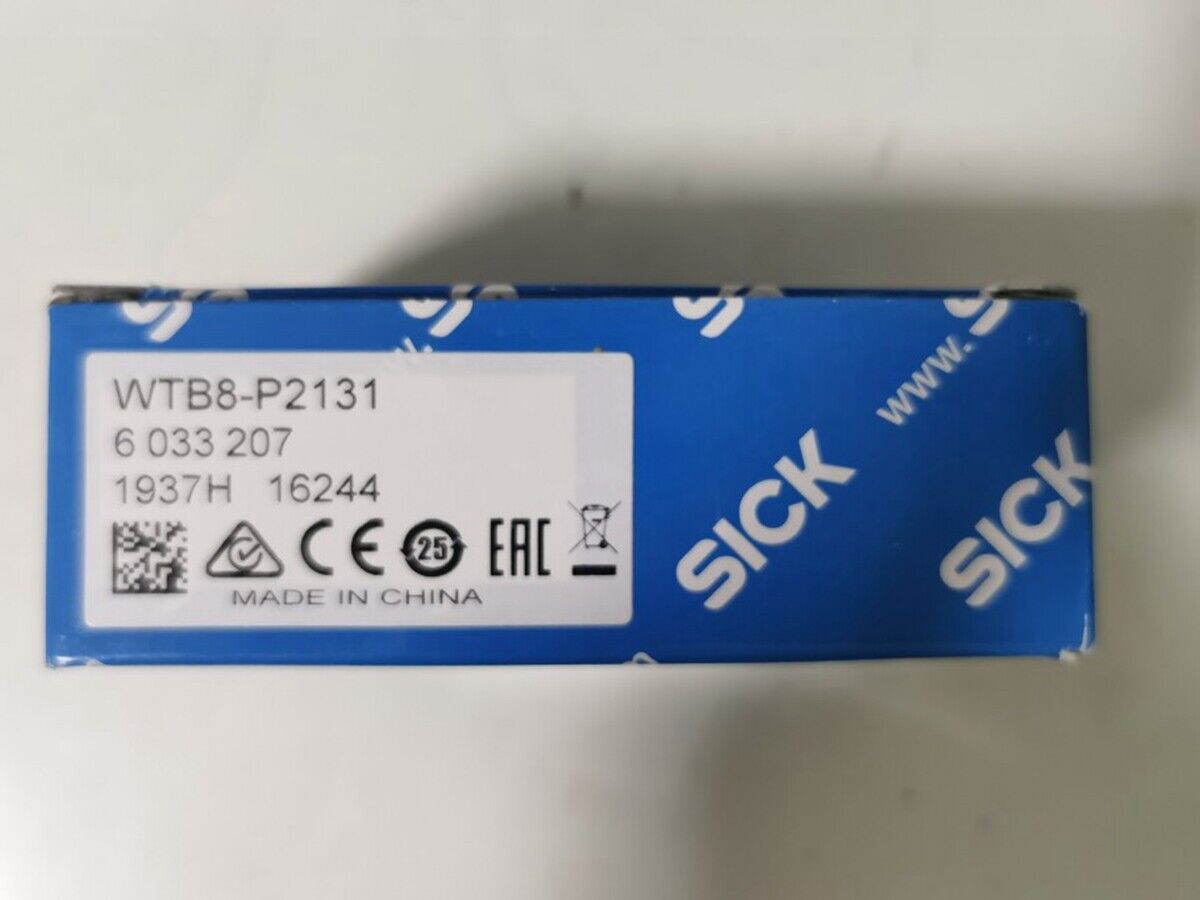 new  In Box SICK WTB8-P2131 6033207 Photoelectric Sensor SICK