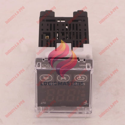 1PCS For Omron Thermostat E5CSV-Q1T-F 100-240VAC 50/60HZ